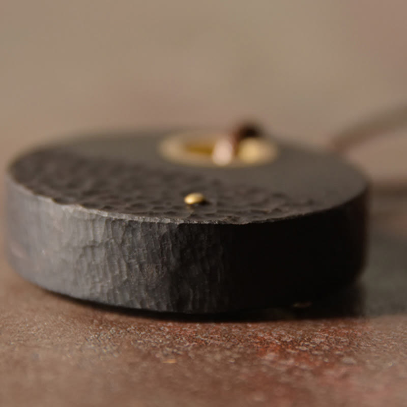 Buddha Stones手作りラウンド黒檀木製銅平和ネックレスペンダント