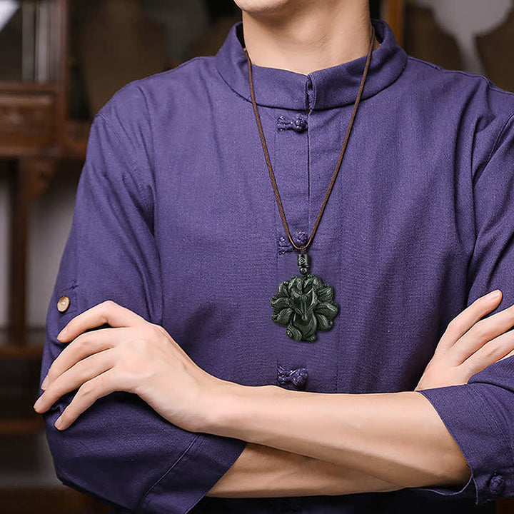 和田青翡翠九尾狐幸運ネックレスペンダント