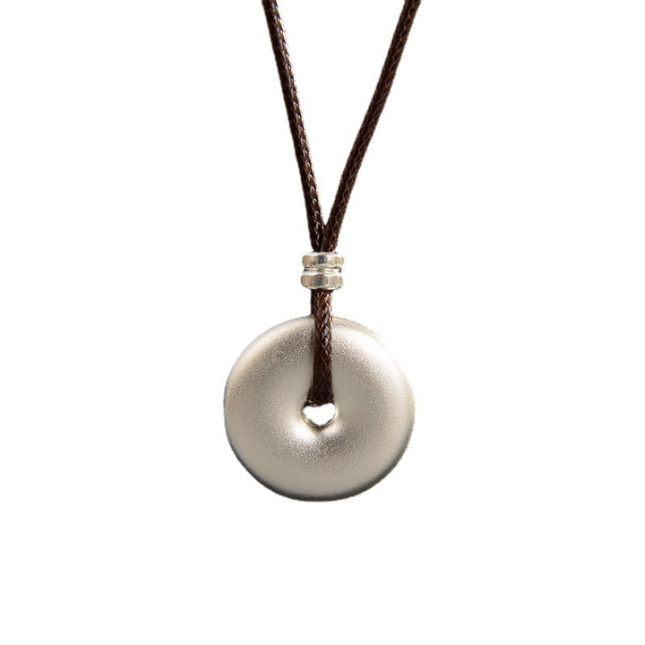 Buddha Stones999スターリングシルバー ラウンドピースバックルプロテクションネックレスペンダント