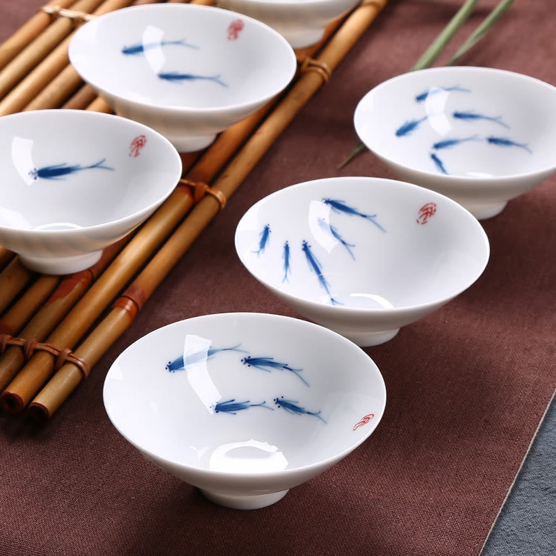 Buddha Stonesの青白磁の鯉の陶器ティーカップ、カンフーティーカップ