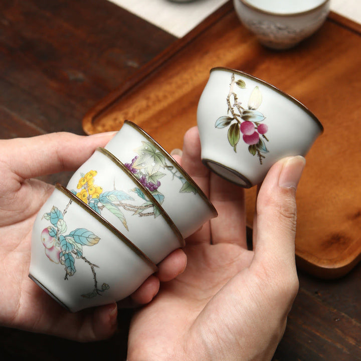 Buddha Stones、ビワ、ライチ、雪景色、ブドウ、リンゴ、陶器のティーカップ、カンフーティーカップ