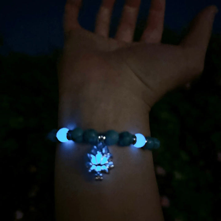 Buddha Stonesチベットターコイズ グロウストーン 光るビーズ 蓮の守護ブレスレット