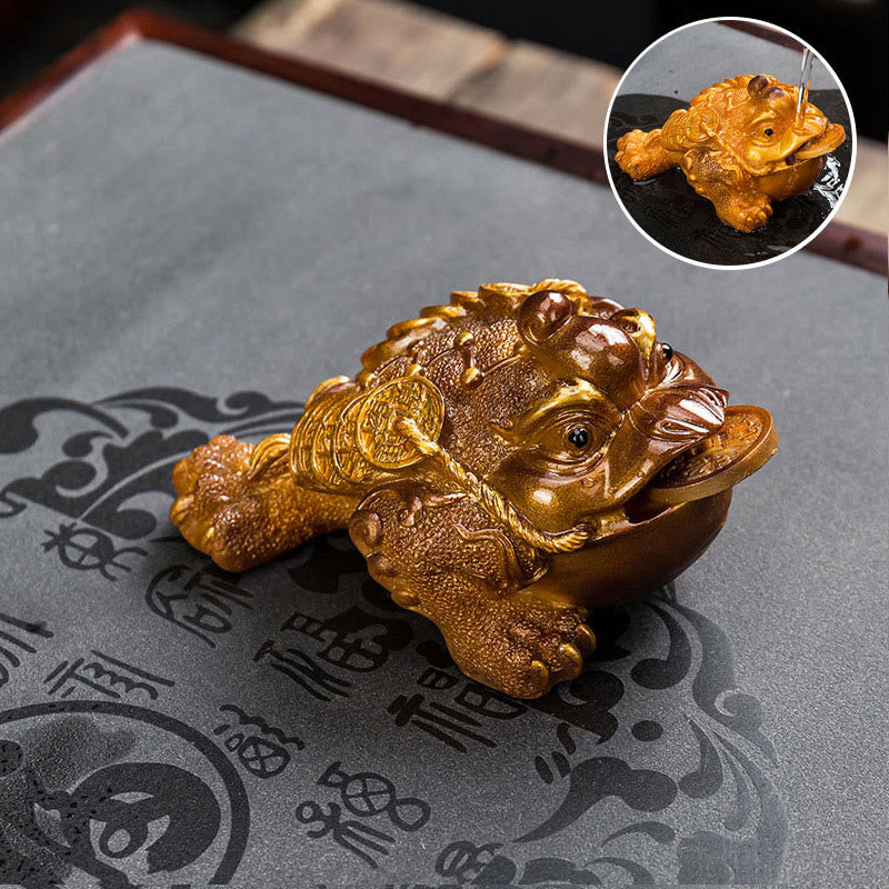Buddha Stones色が変わる風水 富と幸運のカエル 銅貨 ティーペット 樹脂製置物 装飾 - 金 - 15.5×7.5cm - image 0