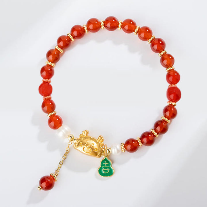 Buddha Stonesの年を表す天然石、赤瑪瑙、ピンククリスタル、黒オニキス、団子型の幸運のキャラクターブレスレット