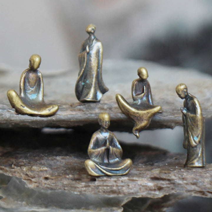Buddha Stonesミニ瞑想仏 金属製 僧侶 静寂 家の装飾 - image 4