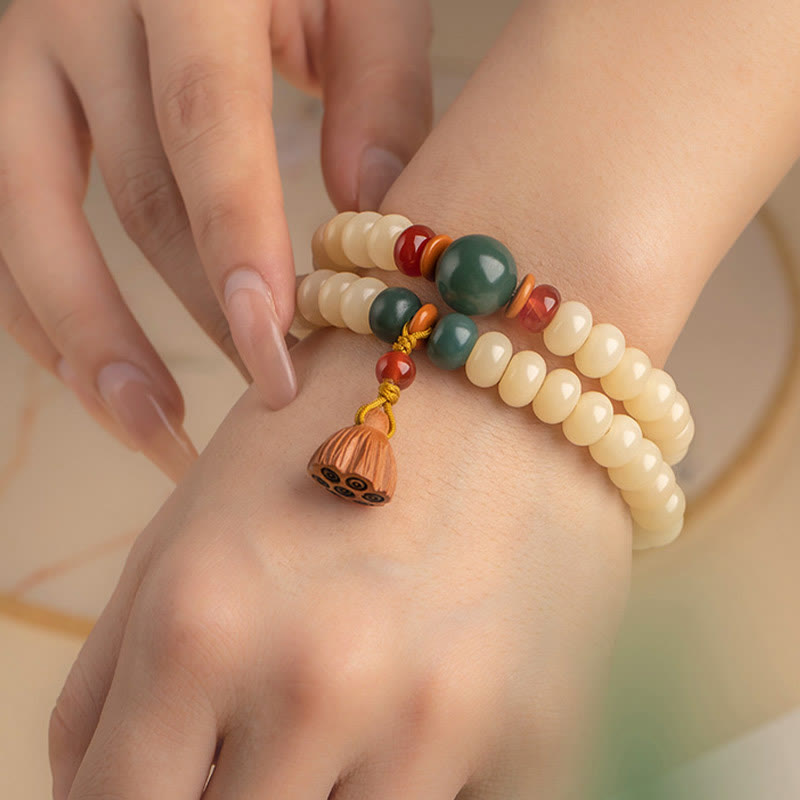Buddha Stonesの実 蓮の鞘 チャーム 平和 ダブルラップブレスレット
