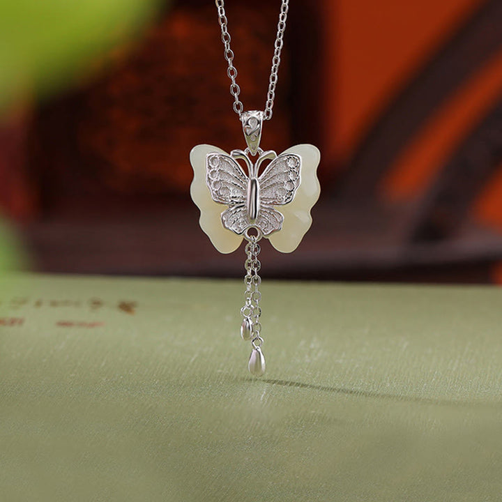 Buddha Stones 925スターリングシルバーメッキゴールド和田白翡翠バタフライ祝福ネックレスペンダント
