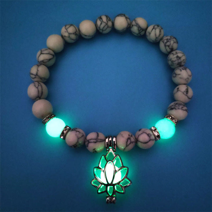 Buddha Stonesチベットターコイズ グロウストーン 光るビーズ 蓮の守護ブレスレット