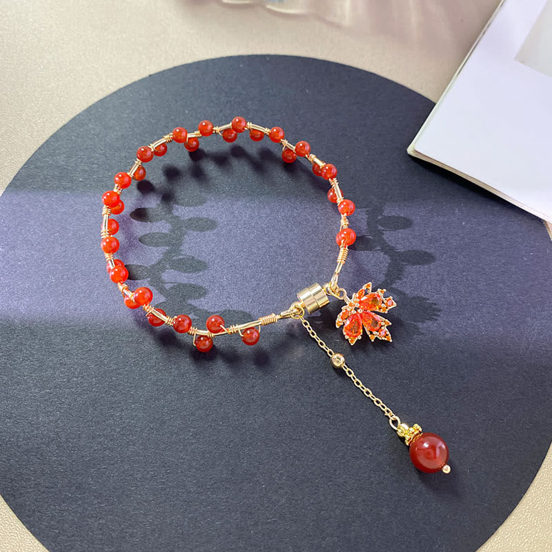 Buddha Stonesの赤いメープルリーフの幸運のお守りブレスレット