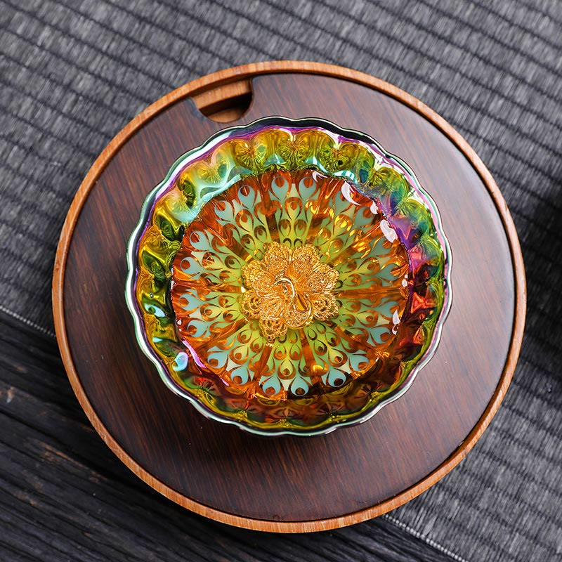 Buddha Stones鮮やかな孔雀の蓮の象嵌デザイン カラフルな中国製 Jianzhan 陶器ティーカップ カンフーティーカップ