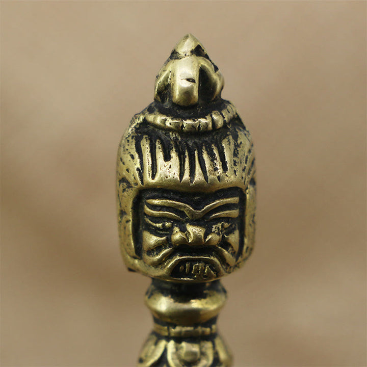 ネパールの手作りの小さな金剛杵（ヴァジュラ）ドルジェのBuddha Stones彫刻、悟りの銅製装飾
