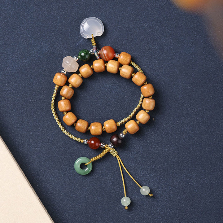 Buddha Stonesグリーンサンダルウッド カルセドニー ピースバックルチャーム 癒しのダブルラップブレスレット