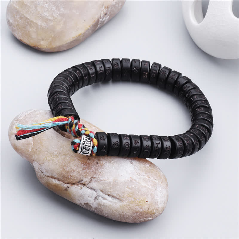 Buddha Stonesチベットココナッツシェルビーズ 彫刻入りオーム・マニ・パドメ・フムマントラ 幸福ブレスレット