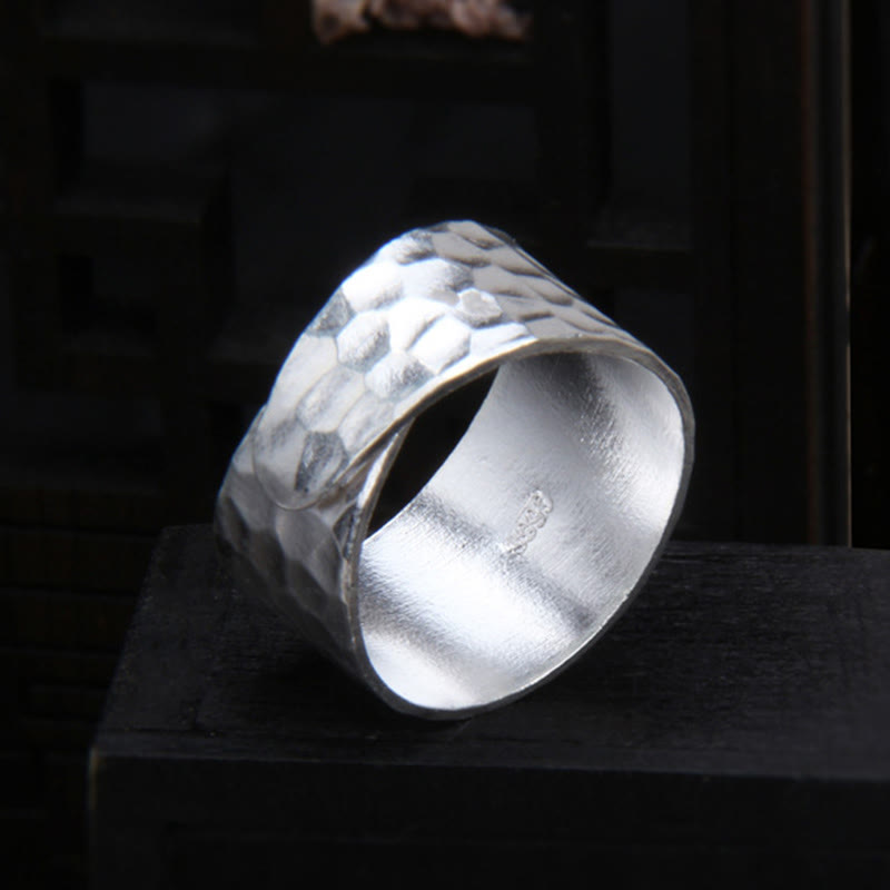 Buddha Stonesチベット 990 スターリングシルバー ハンドメイド 素朴な槌目模様 リング