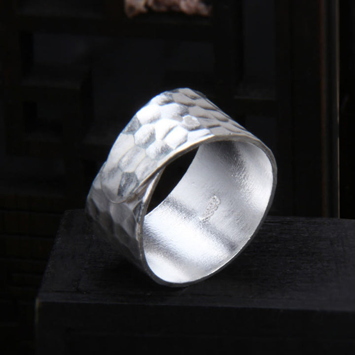 Buddha Stonesチベット 990 スターリングシルバー ハンドメイド 素朴な槌目模様 リング