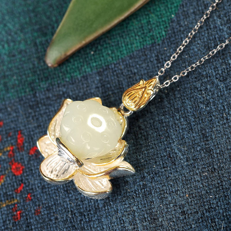 白翡翠の蓮の花の幸せのネックレス - image 8
