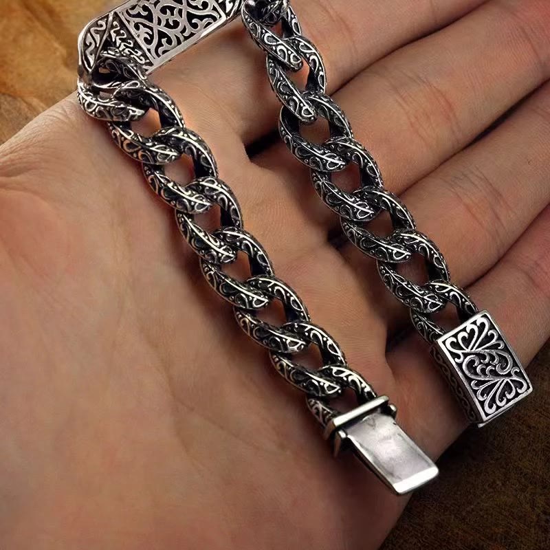 Buddha Stonesのヴィンテージパターンが刻まれたヒーリングブレスレット